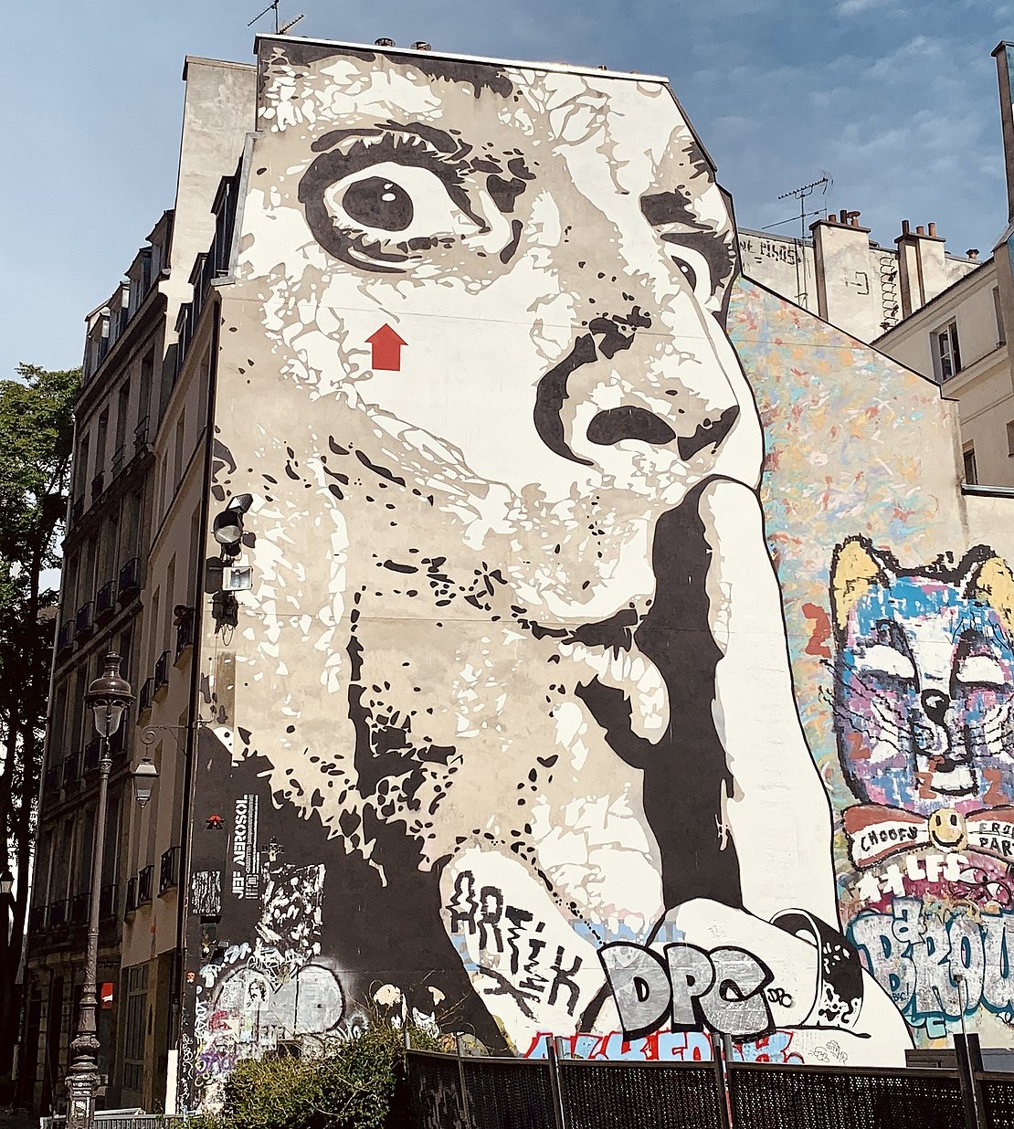 Un des murs les plus célèbres de Jef Aerosol, à Paris Photo © Yannick Revel